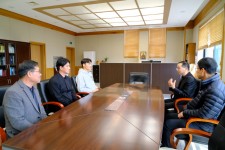 전북현대프로축구팀 박진섭 선수 교구장 주교님 방문